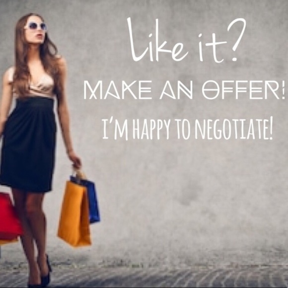 Plus Size Simple Elegant Lace Long Sleeve Dress - Picture 7 of 8